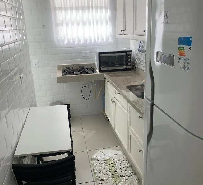 Apto 1 Dorm entre Praias do Tombo e Astúrias!-1
